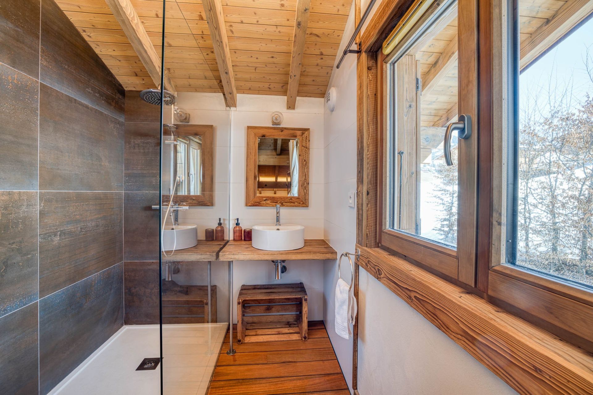 chalet 7 Rooms for sale on LA CLUSAZ (74220)