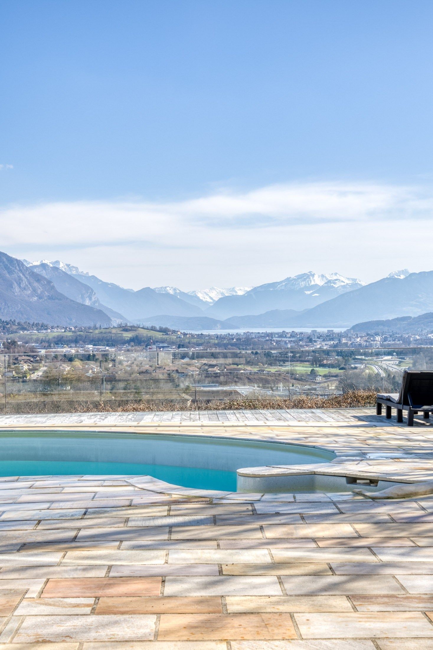 house 8 Rooms for sale on ANNECY (74370)