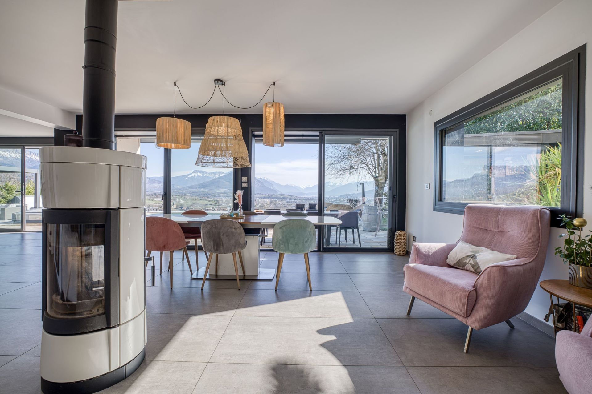 house 8 Rooms for sale on ANNECY (74370)