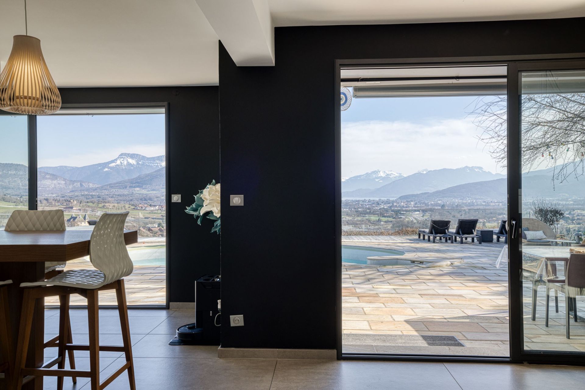 house 8 Rooms for sale on ANNECY (74370)