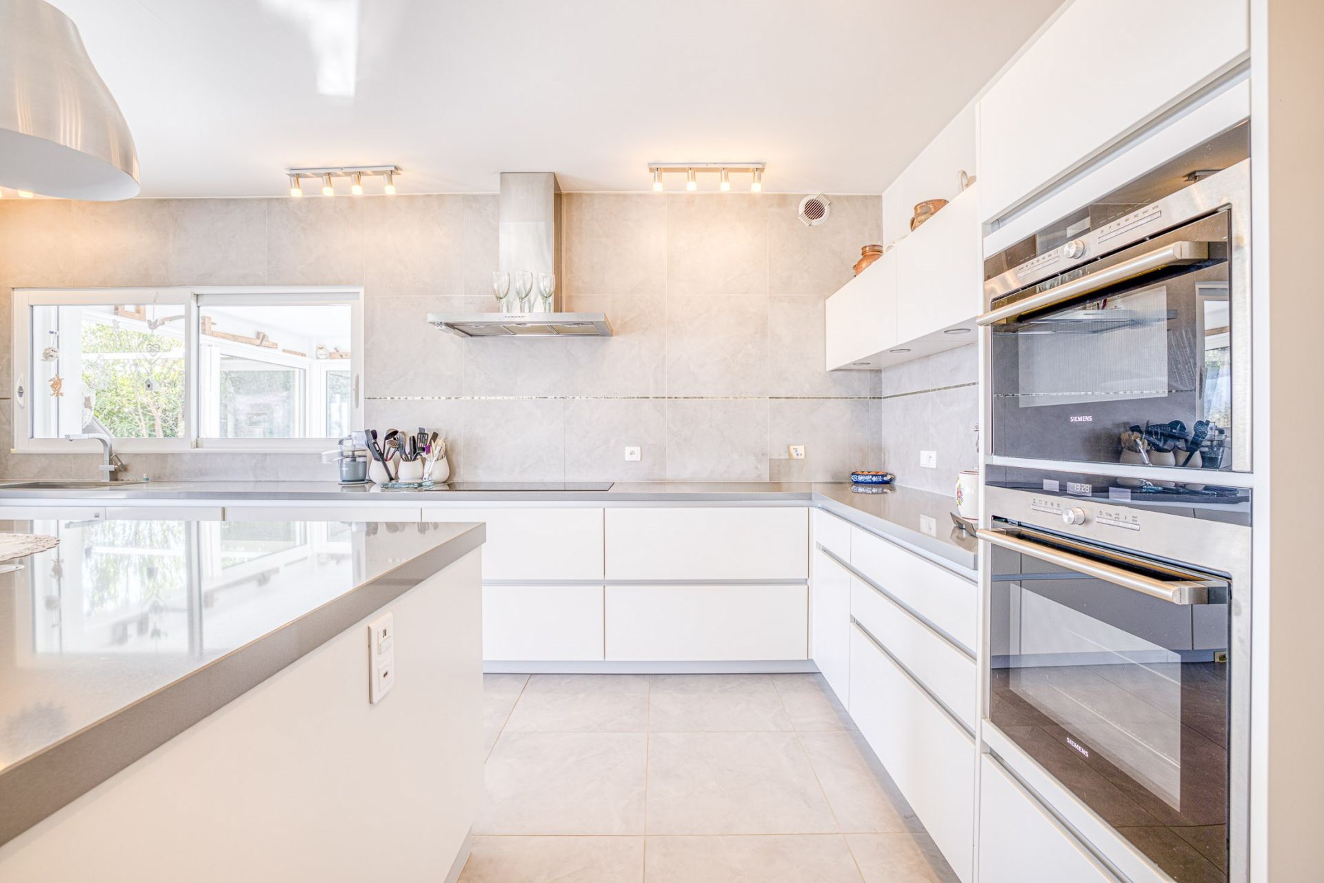 house 7 Rooms for sale on PRINGY (74370)