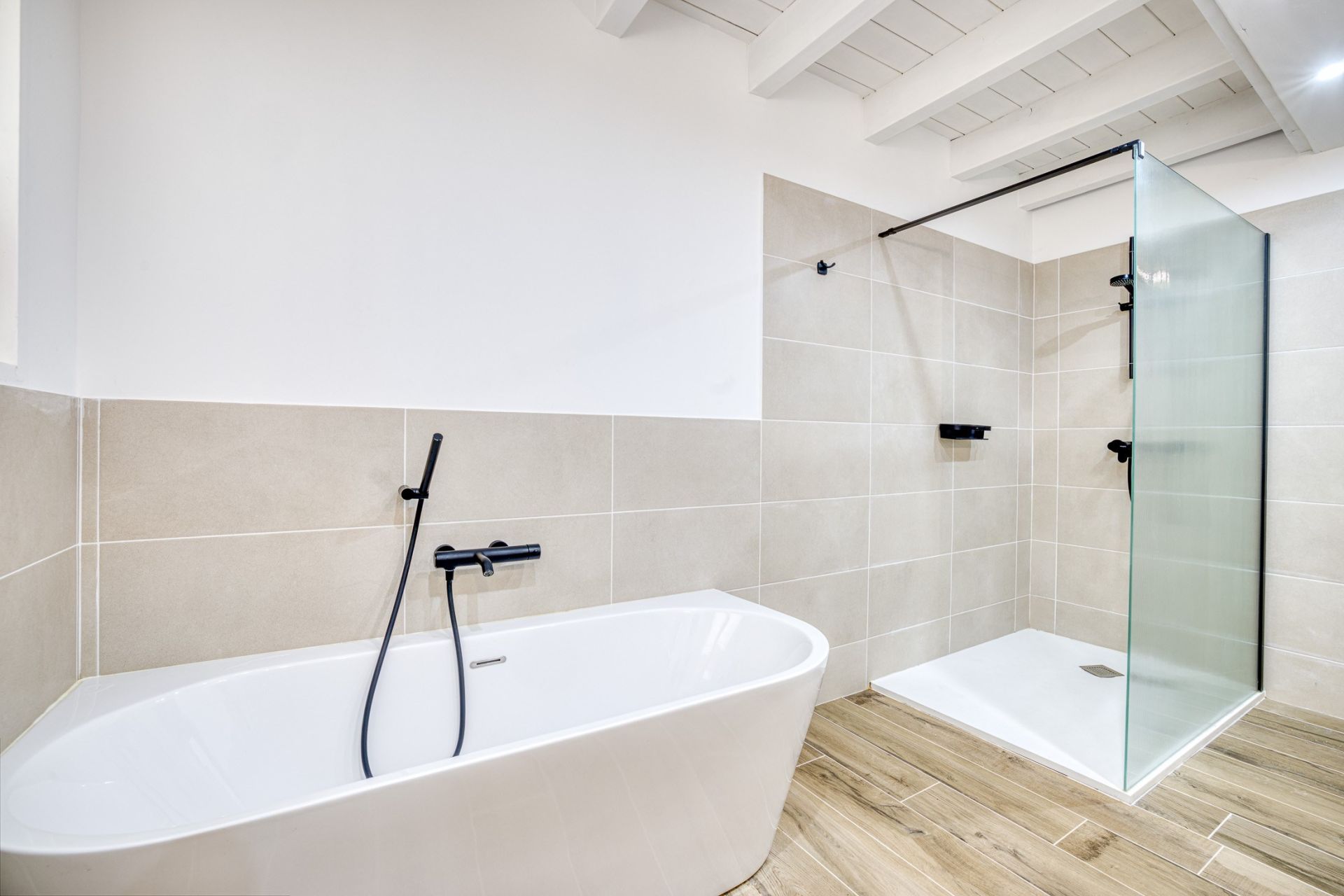 house 6 Rooms for sale on ANNECY LE VIEUX (74940)