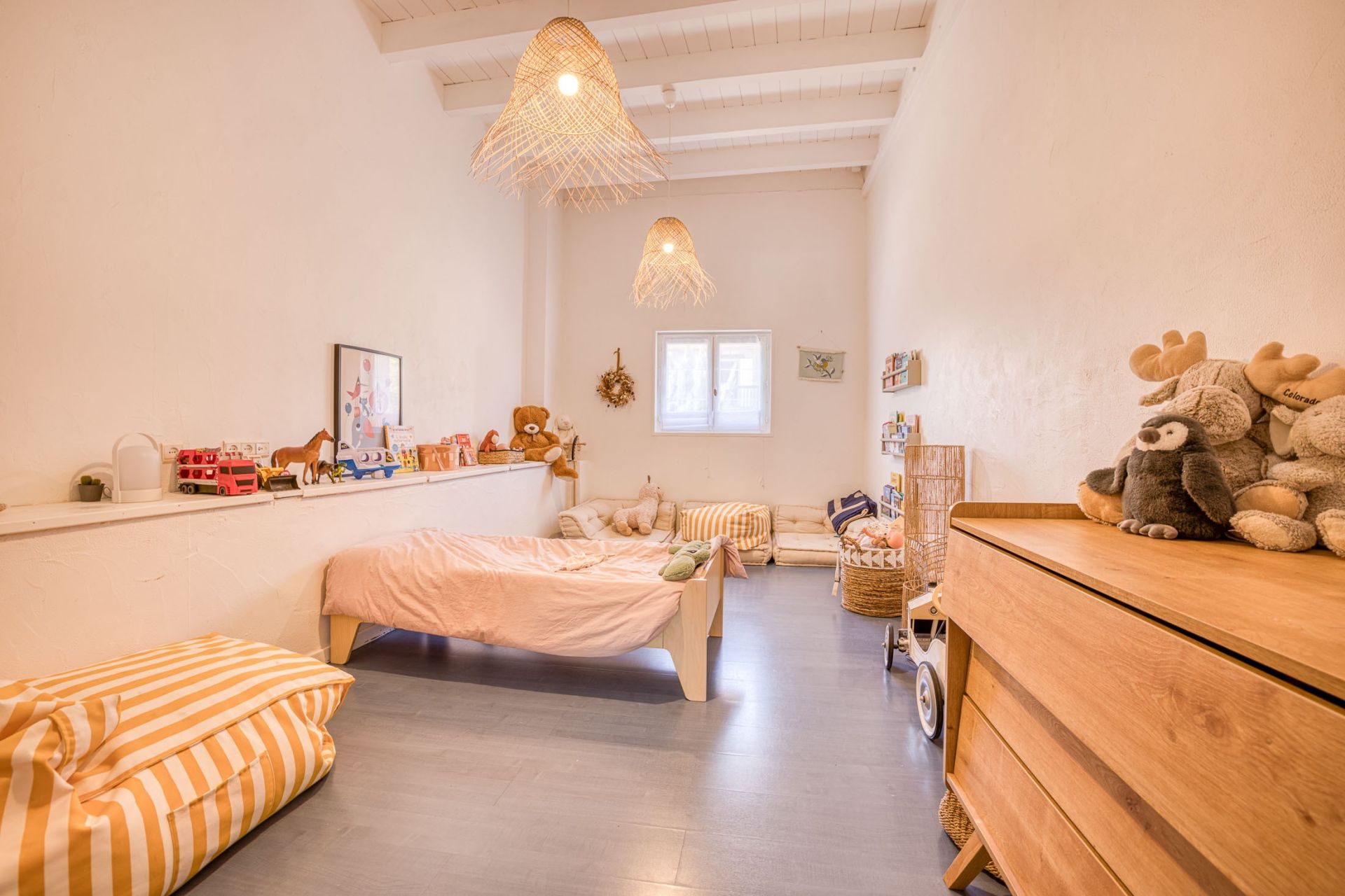 house 6 Rooms for sale on ANNECY LE VIEUX (74940)