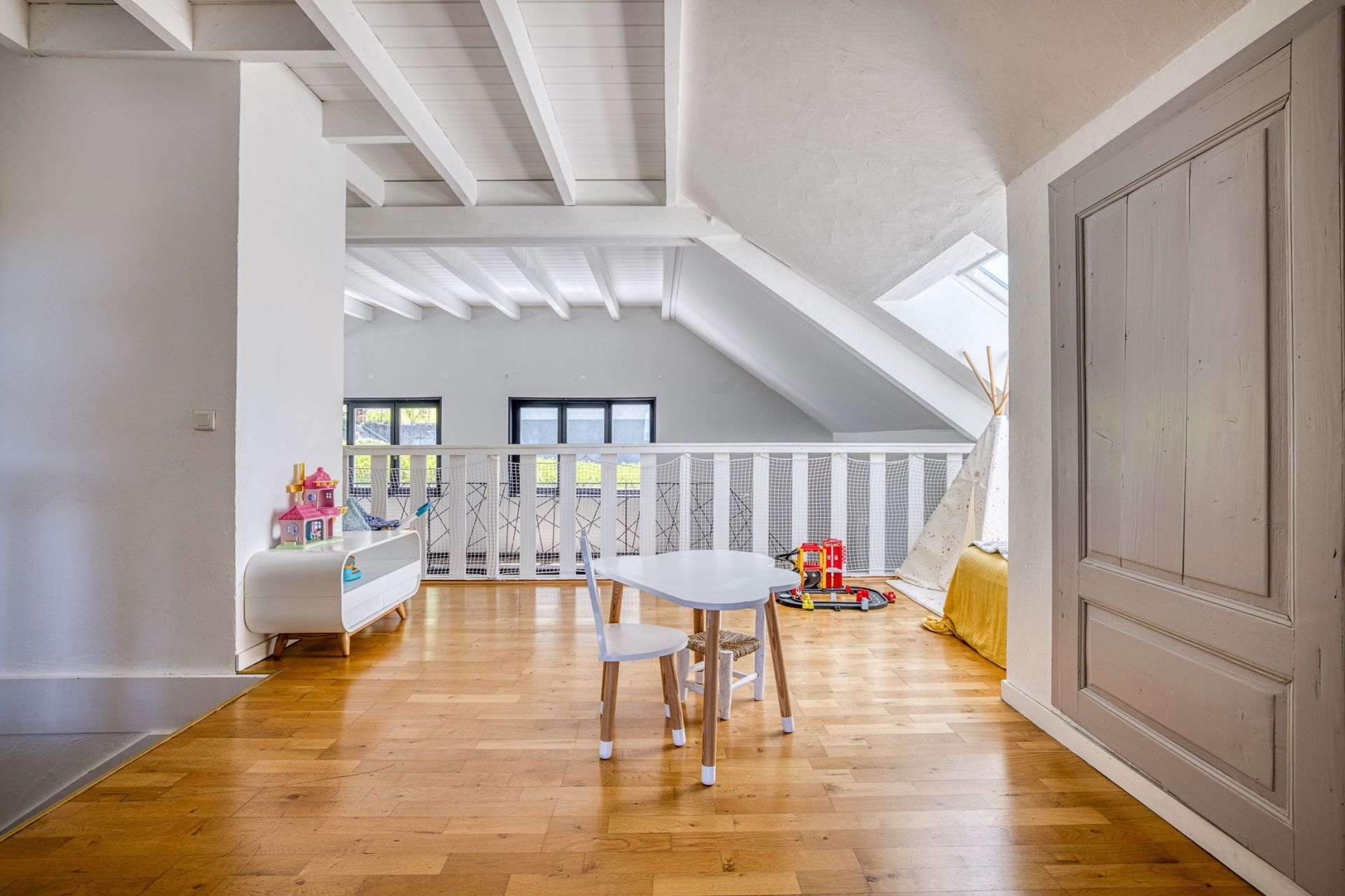 house 6 Rooms for sale on ANNECY LE VIEUX (74940)