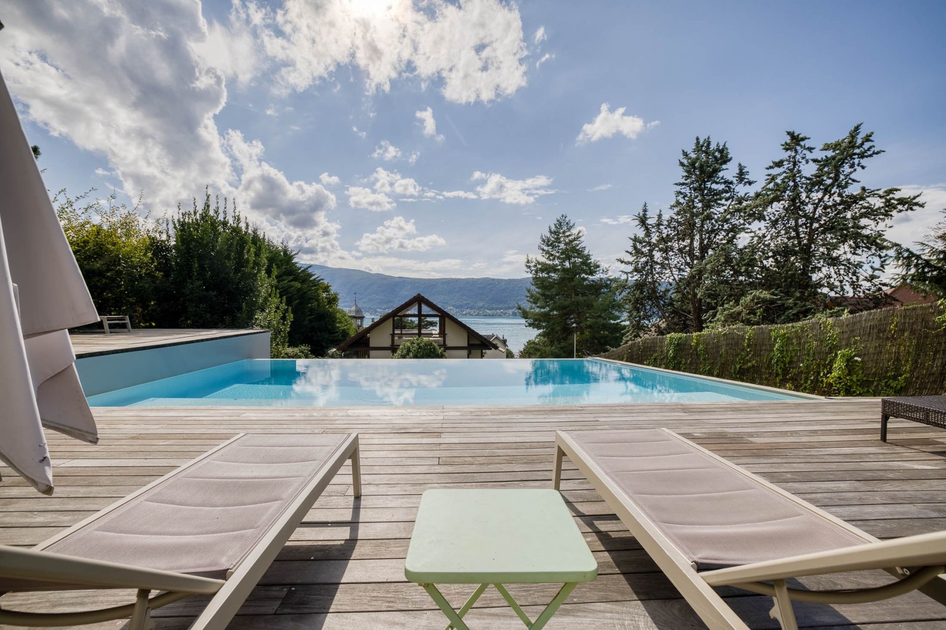 appartement 8 Pièces en vente sur VEYRIER DU LAC (74290)