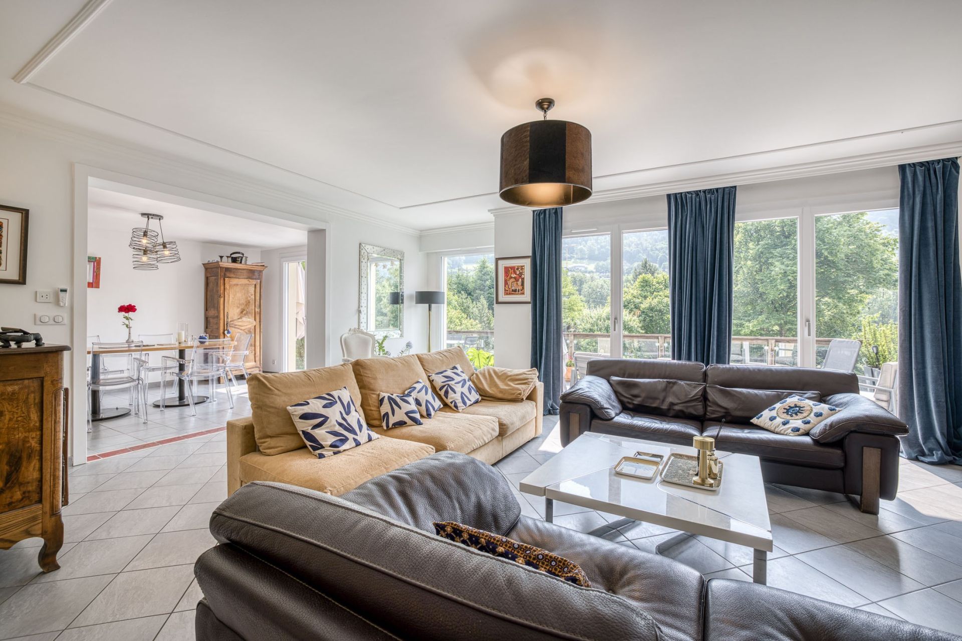 maison 10 Pièces en vente sur BLUFFY (74290)