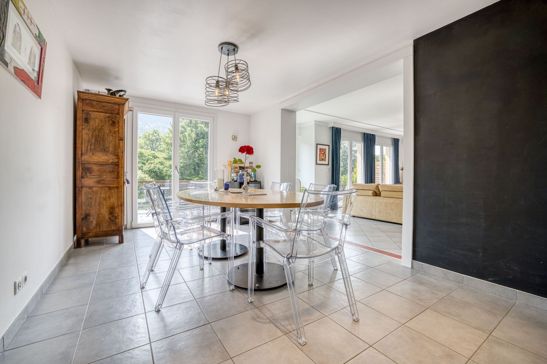 maison 10 Pièces en vente sur BLUFFY (74290)