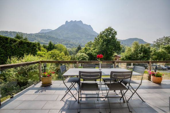 Vente Maison Bluffy 10&nbsp;Pièces 233&nbsp;m²