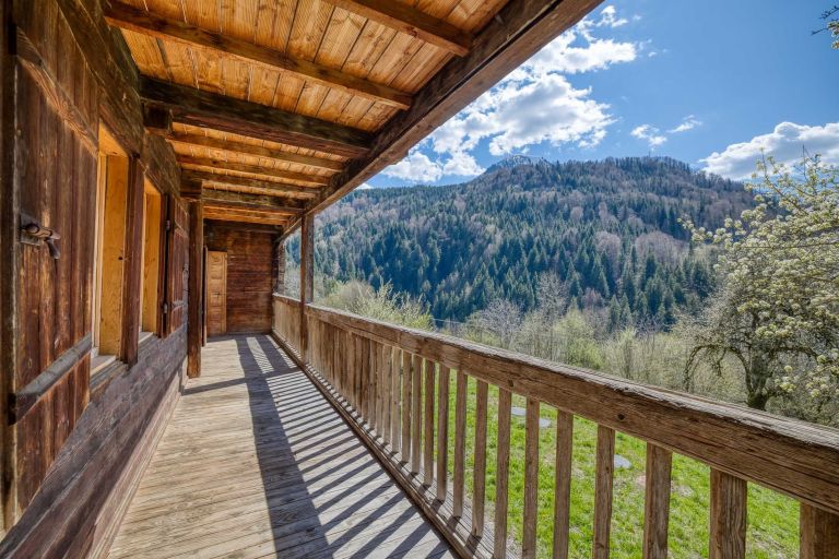 apartment 4 Rooms for sale on MANIGOD (74230)