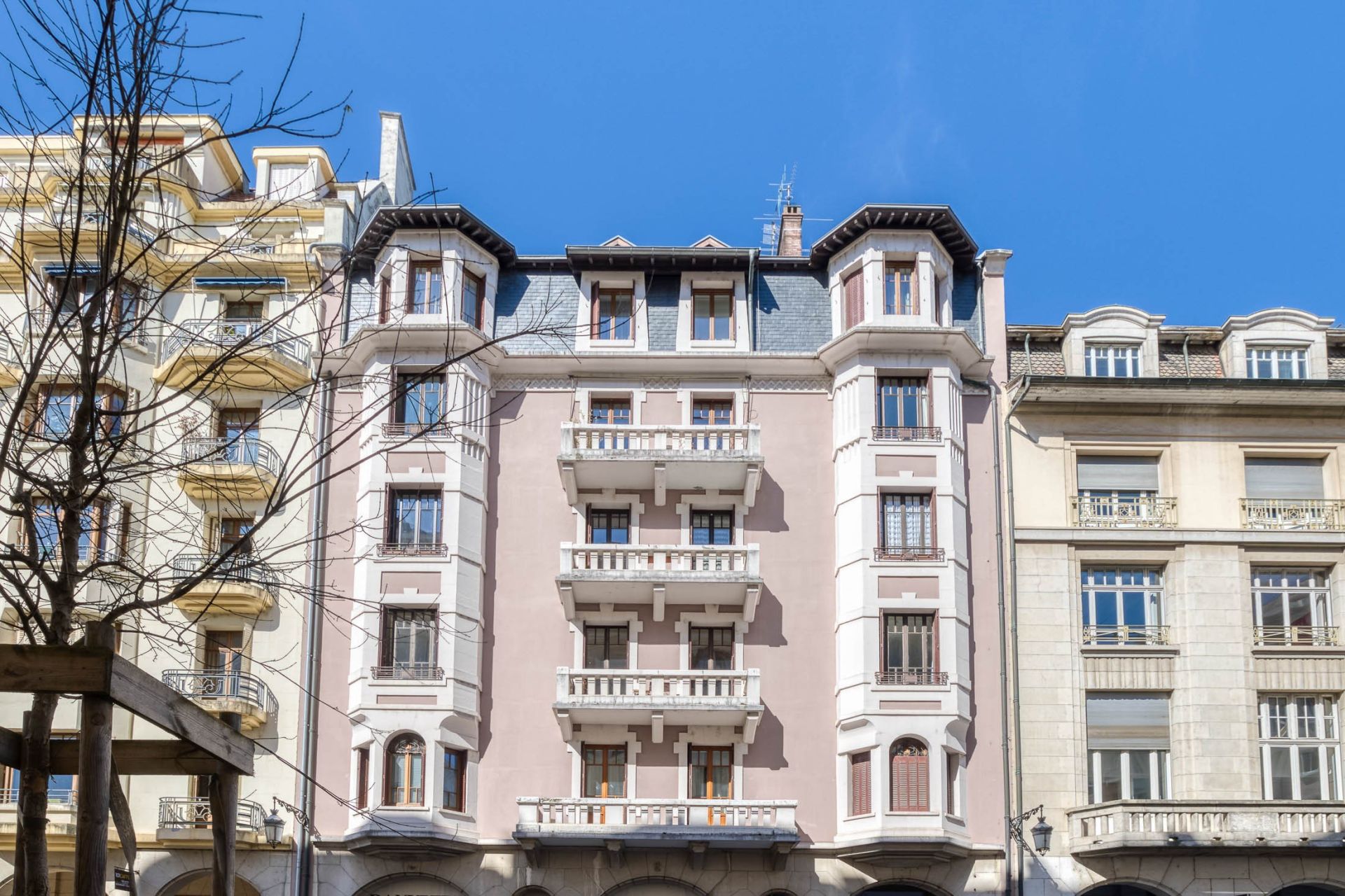 apartment 6 Rooms for sale on ANNECY (74000)