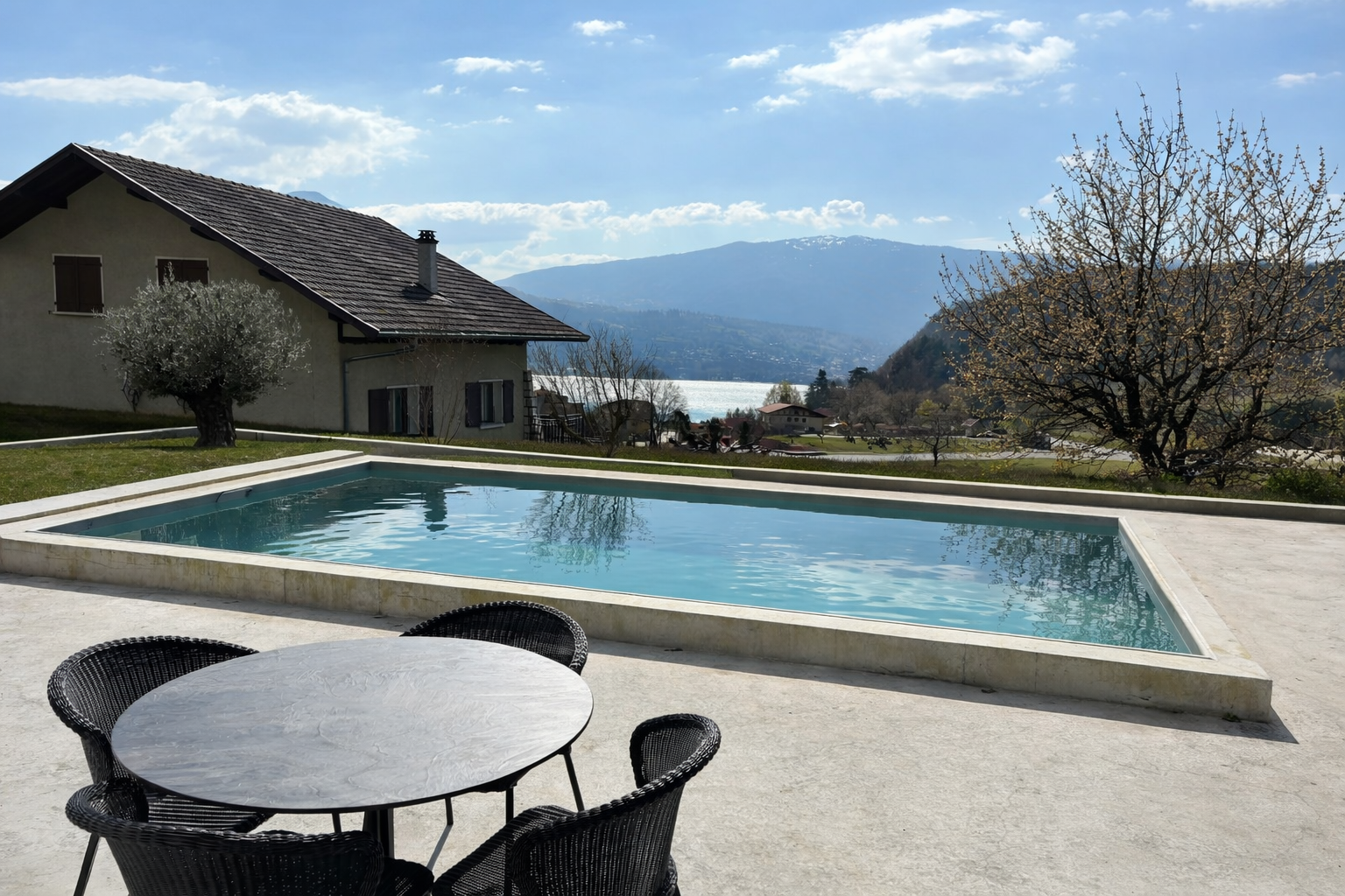 house 6 Rooms for sale on TALLOIRES (74290)