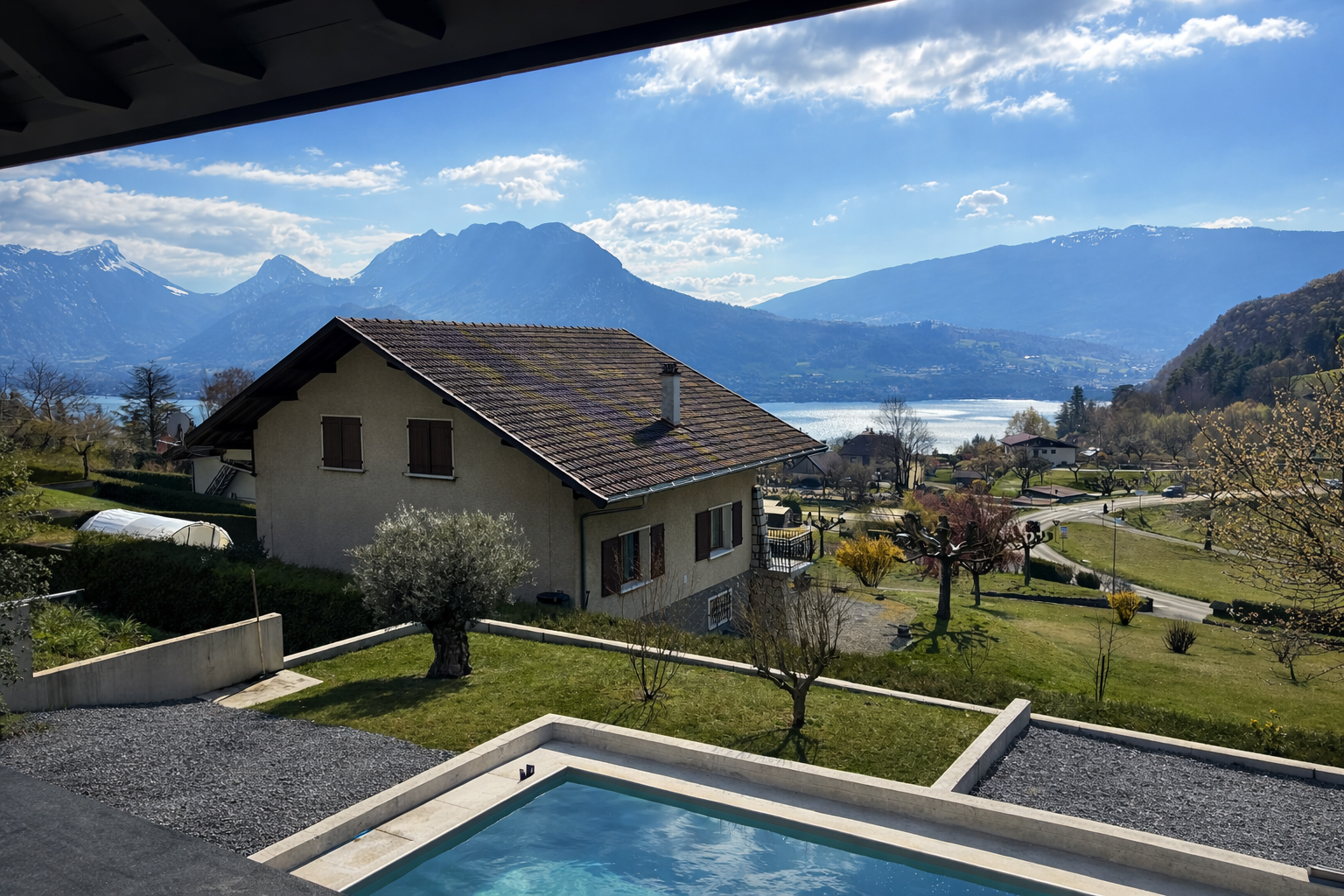 house 6 Rooms for sale on TALLOIRES (74290)