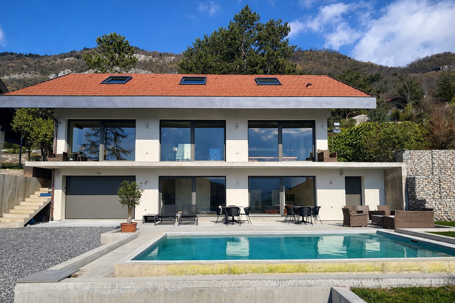 house 6 Rooms for sale on TALLOIRES (74290)