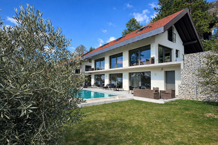 house 6 Rooms for sale on TALLOIRES (74290)