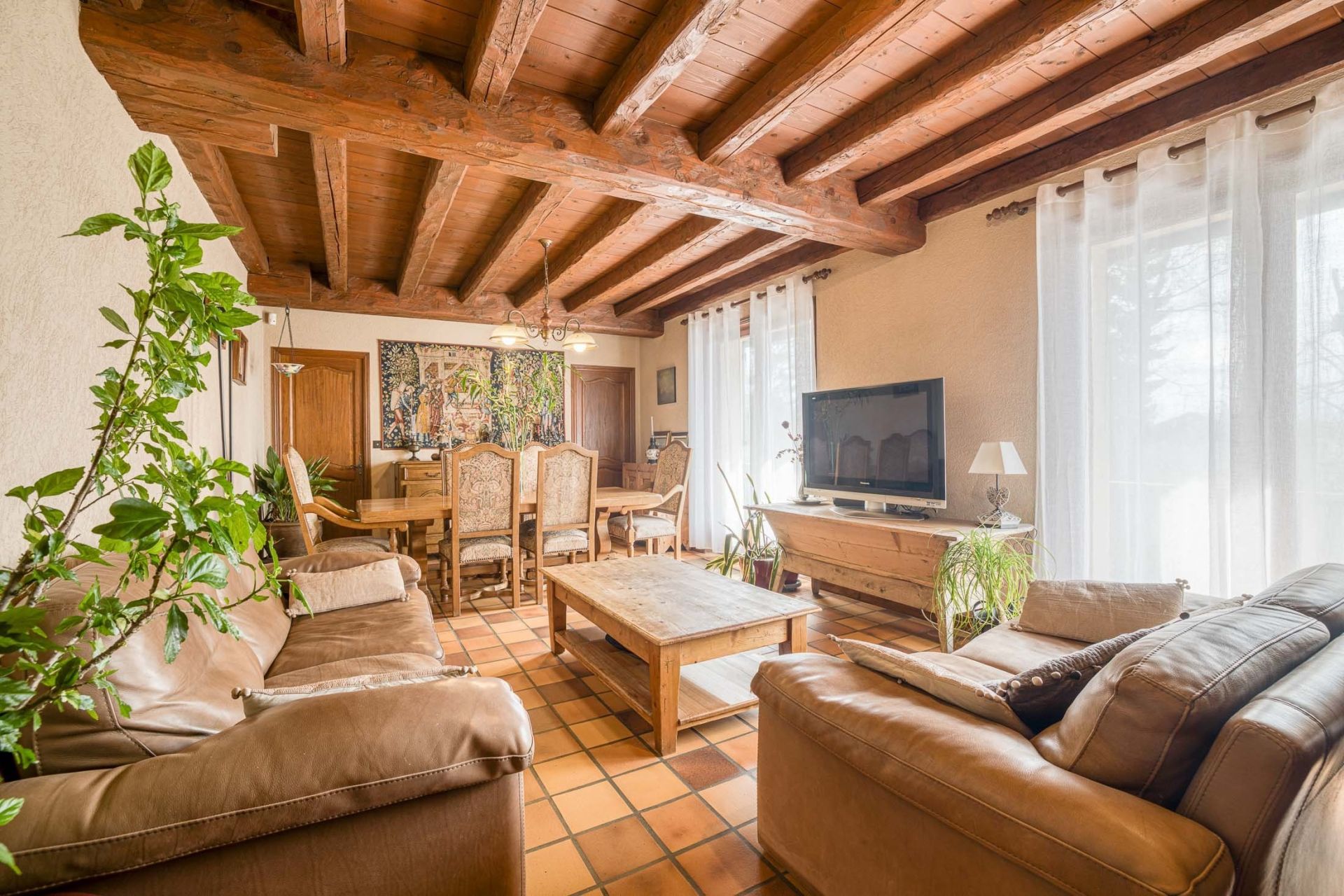 house 7 Rooms for sale on PRINGY (74370)