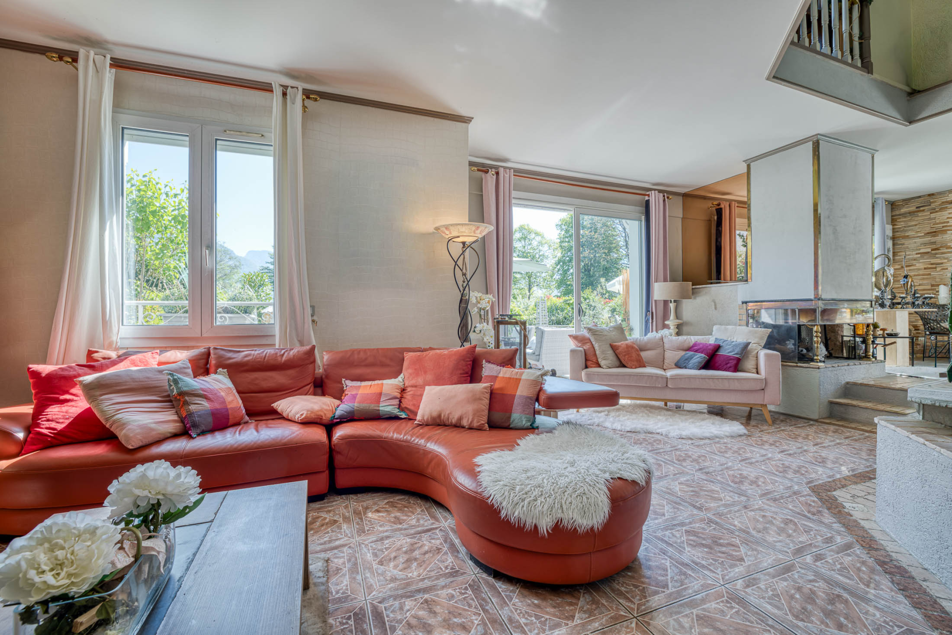 house 6 Rooms for sale on SEVRIER (74320)