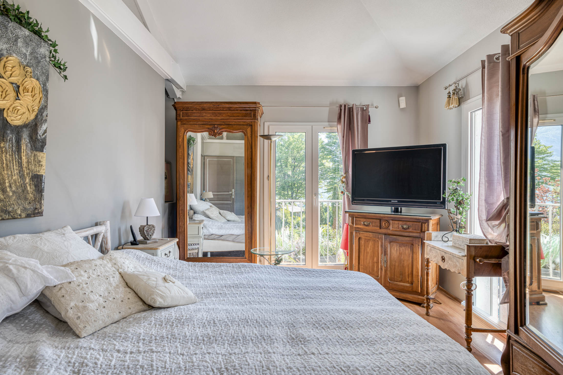 house 6 Rooms for sale on SEVRIER (74320)