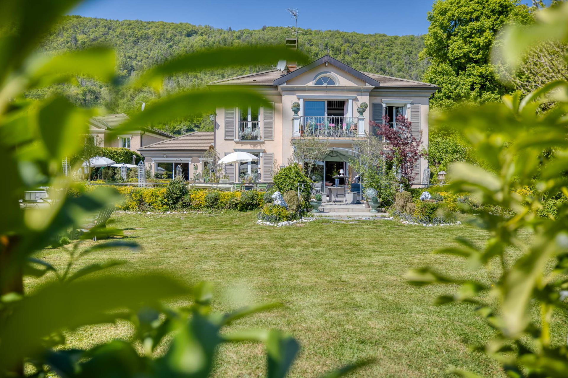 house 6 Rooms for sale on SEVRIER (74320)