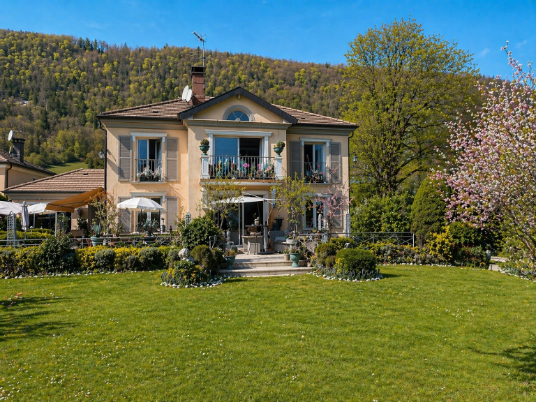 maison 6 Pièces en vente sur SEVRIER (74320)